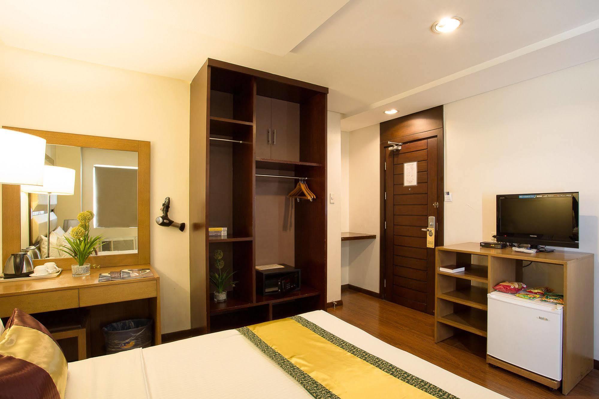 Vieve Hotel Manila Esterno foto